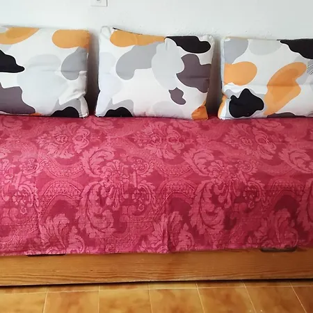 Apartment Locsera *